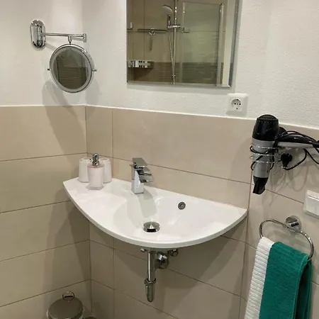 Apartment Gemütliches, Freistehendes *